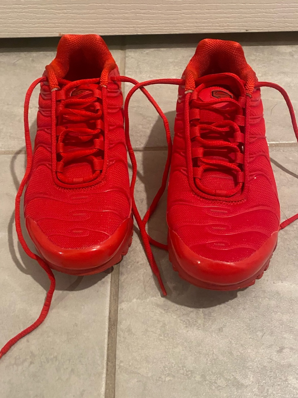 Nike All-Red Lace-Up Sneakers